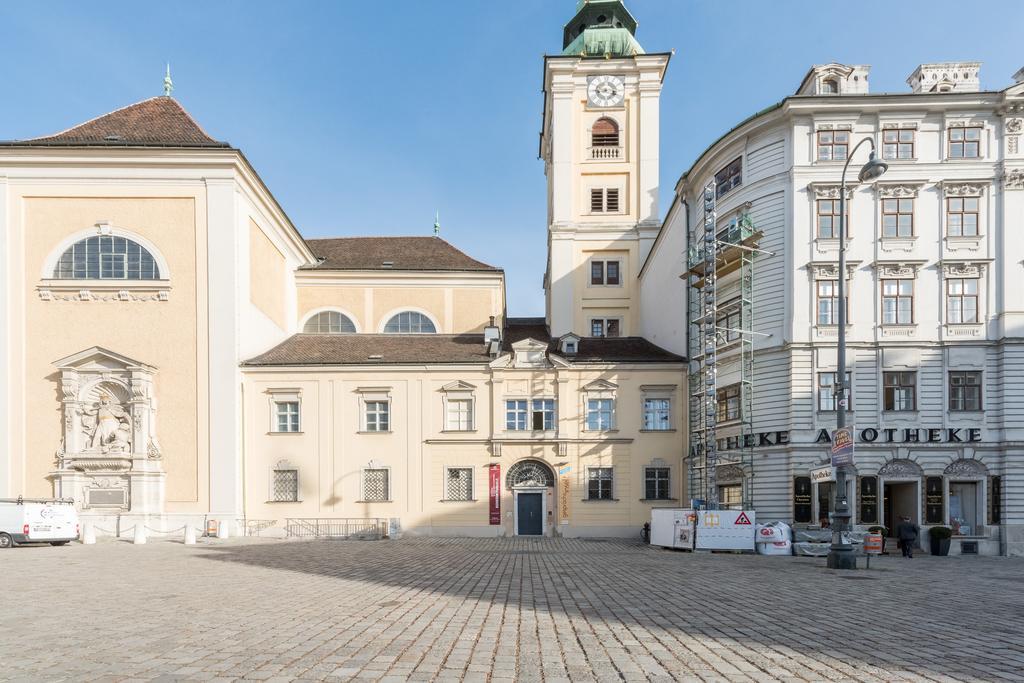 Benediktushaus Im Schottenstift Wina Bagian luar foto
