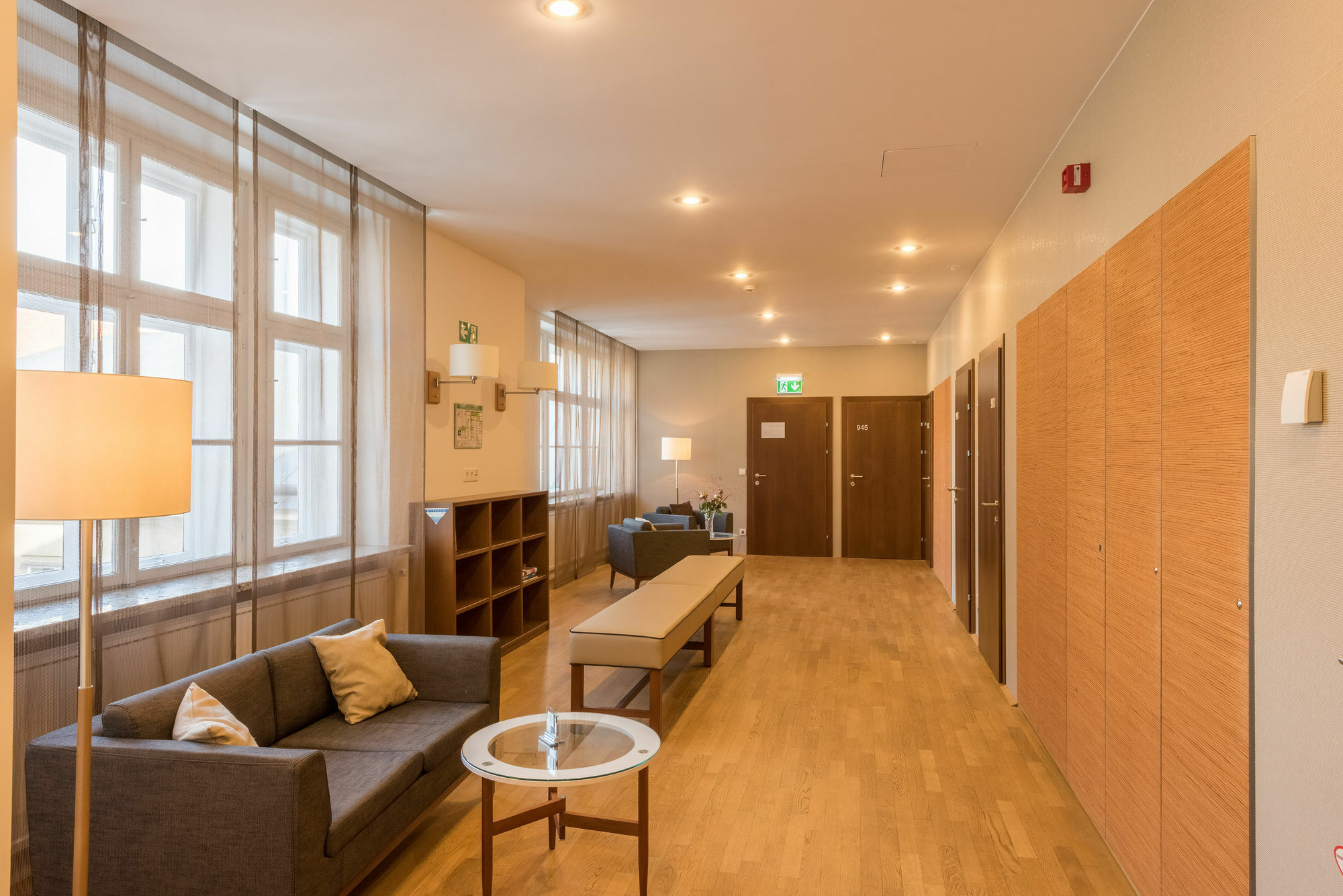 Benediktushaus Im Schottenstift Wina Bagian luar foto